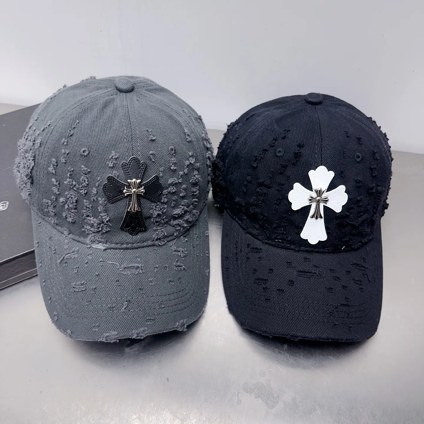 Crowe heart hole washed baseball cap